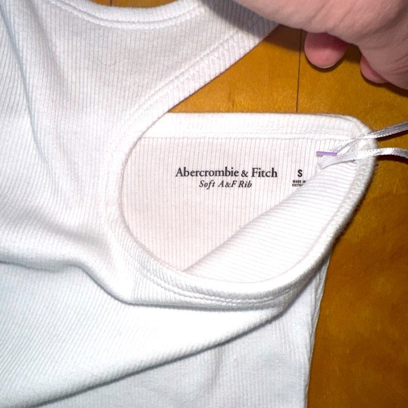 NWT Abercrombie white bodysuit - Picture 3 of 4